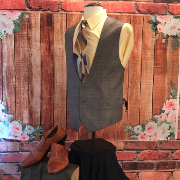 Dress Vest - Picture 15 of 17